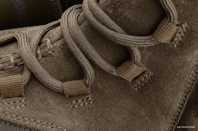 Brown Yeezy BY2456 adidas Boost Light 750 0812